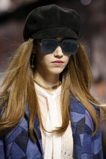 Details Christian Dior , Details Dior Fall 2018 Ready-to-Wear , Детали показа Кристиан Диор , Детали показа Диор осень зима 2018 , Fashion show , неделя моды в Париже , PFW , Мария Грация Кьюри , Mainstyles